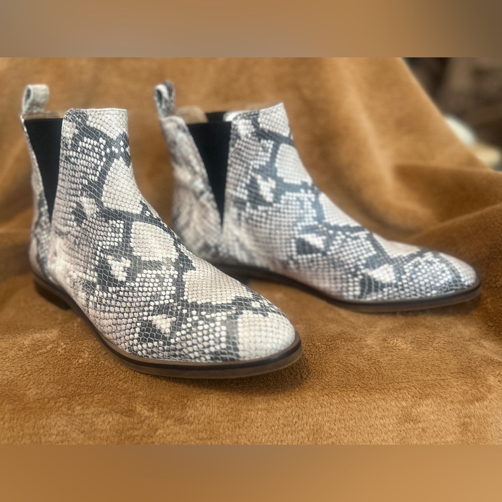 Lucky Brand (New) Women's “Haylia” Snake Print Ankle Boots Natural/Black Sz 9.5M